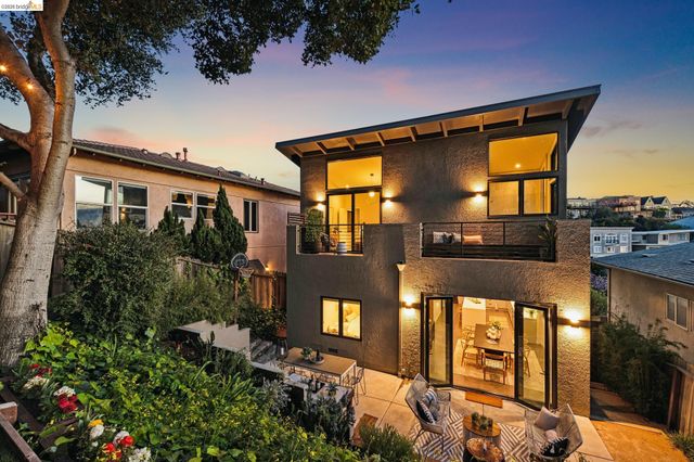 6356 Broadway Ter, Oakland, CA 94618