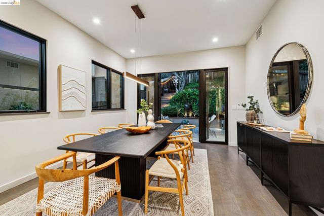 6356 Broadway Ter, Oakland, CA 94618