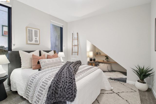 6356 Broadway Ter, Oakland, CA 94618