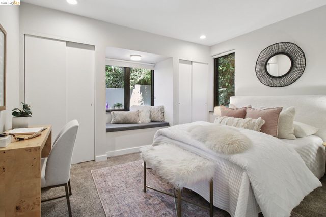 6356 Broadway Ter, Oakland, CA 94618