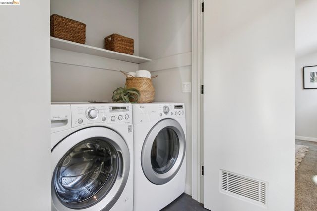 6356 Broadway Ter, Oakland, CA 94618