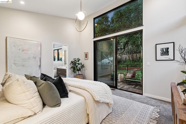 6356 Broadway Ter, Oakland, CA 94618