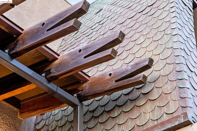 6356 Broadway Ter, Oakland, CA 94618