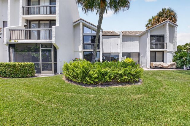602 Bridgewood Drive, Boca Raton, FL 33434