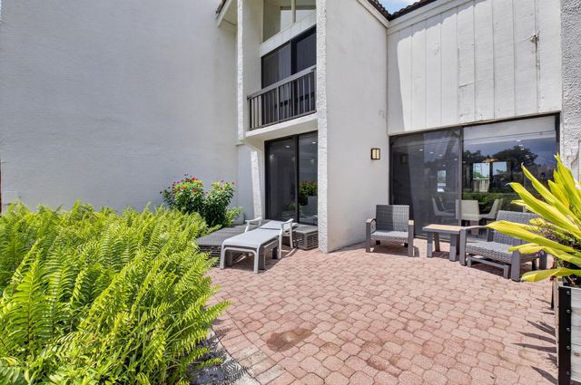 602 Bridgewood Drive, Boca Raton, FL 33434