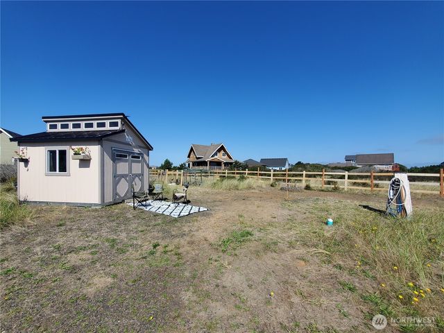 428 S Bel Air Loop, Ocean Shores, WA 98569