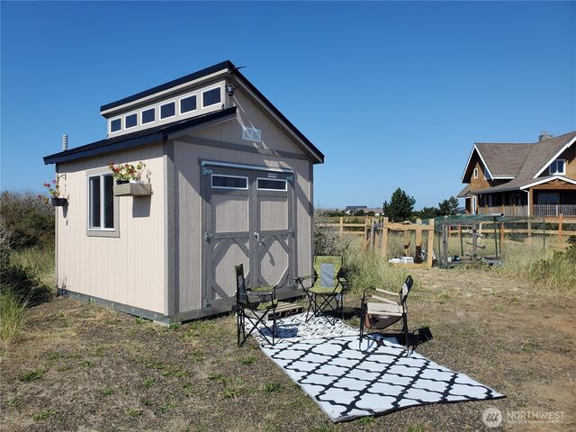 428 S Bel Air Loop, Ocean Shores, WA 98569