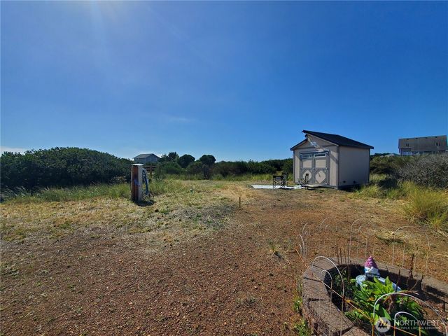 428 S Bel Air Loop, Ocean Shores, WA 98569