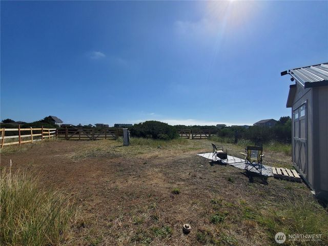 428 S Bel Air Loop, Ocean Shores, WA 98569