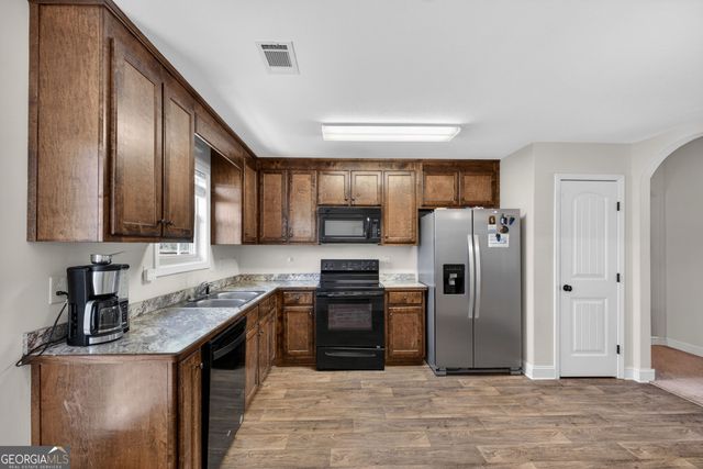 138 Brookside Drive, Lula, GA 30554