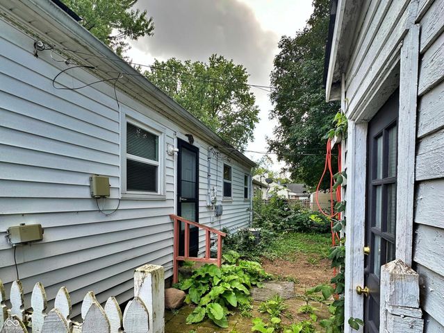 2230 N Goodlet Avenue, Indianapolis, IN 46222
