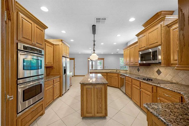 1622 NW 36th St, Lawton, OK 73505