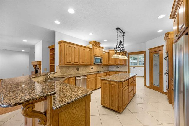 1622 NW 36th St, Lawton, OK 73505