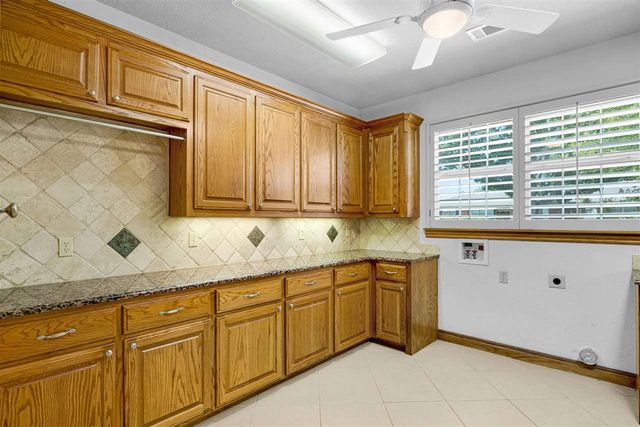 1622 NW 36th St, Lawton, OK 73505