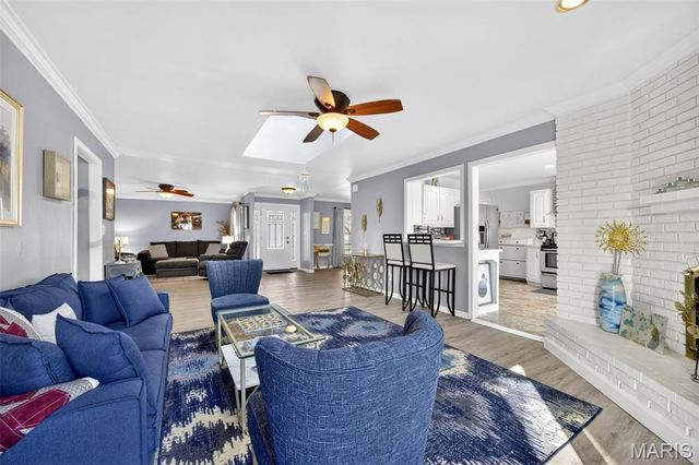 909 Dutch Mill Drive, Ballwin, MO 63011