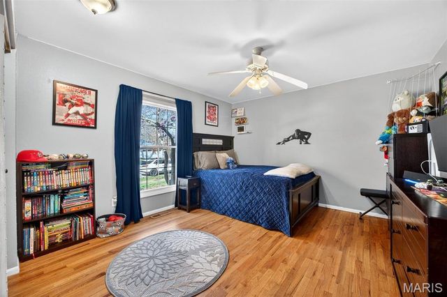 909 Dutch Mill Drive, Ballwin, MO 63011