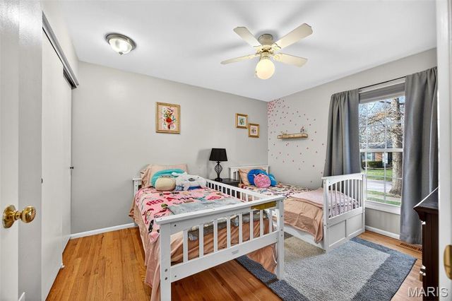 909 Dutch Mill Drive, Ballwin, MO 63011