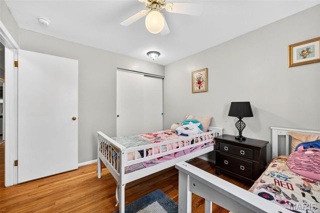 909 Dutch Mill Drive, Ballwin, MO 63011