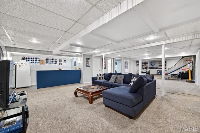 909 Dutch Mill Drive, Ballwin, MO 63011