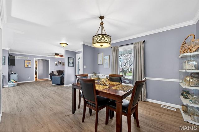 909 Dutch Mill Drive, Ballwin, MO 63011