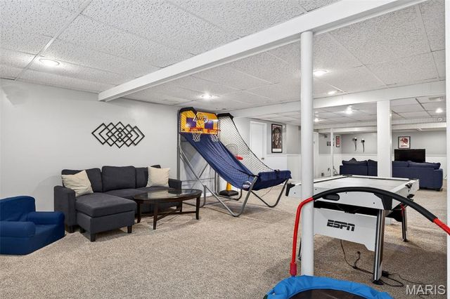 909 Dutch Mill Drive, Ballwin, MO 63011