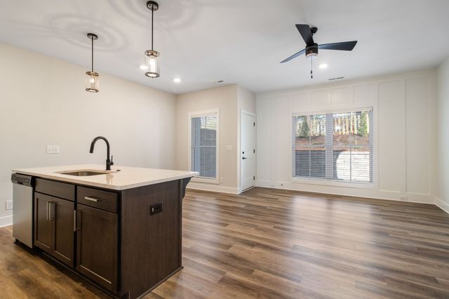160 Excell Rd Unit H, Clarksville, TN 37043