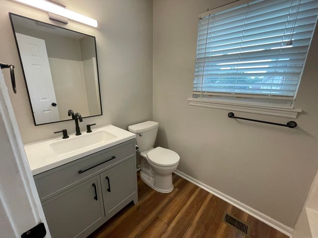 415 Parkdale Drive 8f, Charleston, SC 29414