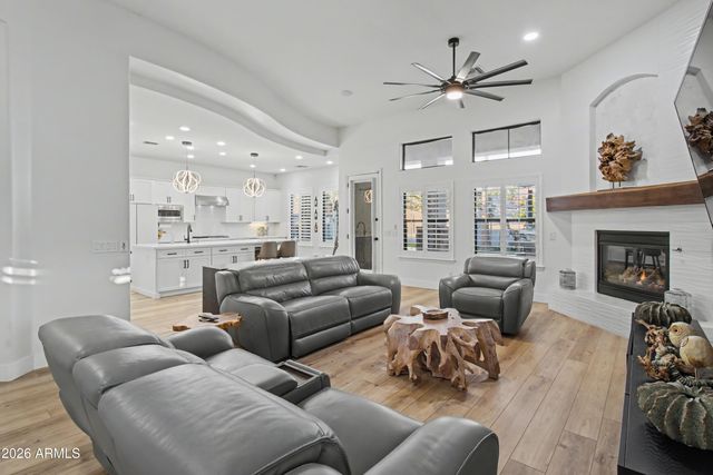 2184 W WEATHERBY Way, Chandler, AZ 85286