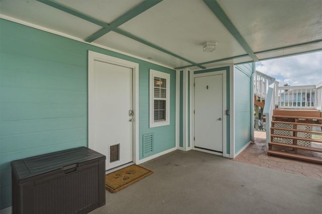1078 Redfish Street, Bayou Vista, TX 77563