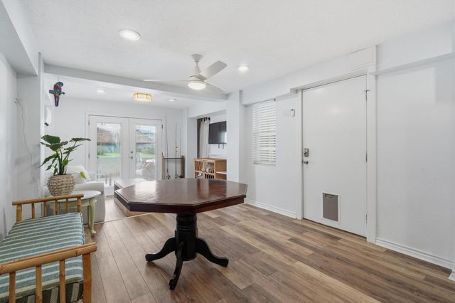 1078 Redfish Street, Bayou Vista, TX 77563
