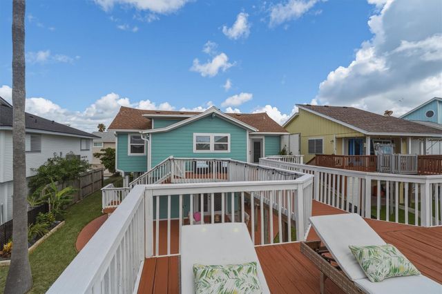 1078 Redfish Street, Bayou Vista, TX 77563