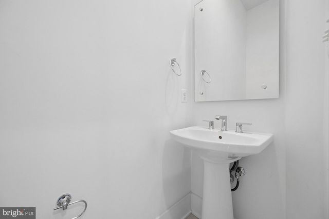 11344 EMERALD PARK RD, Potomac, MD 20854