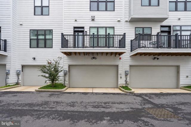 11344 EMERALD PARK RD, Potomac, MD 20854