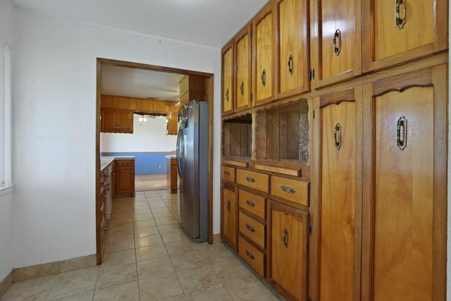 4592 W Woodbridge Rd, Lodi, CA 95242