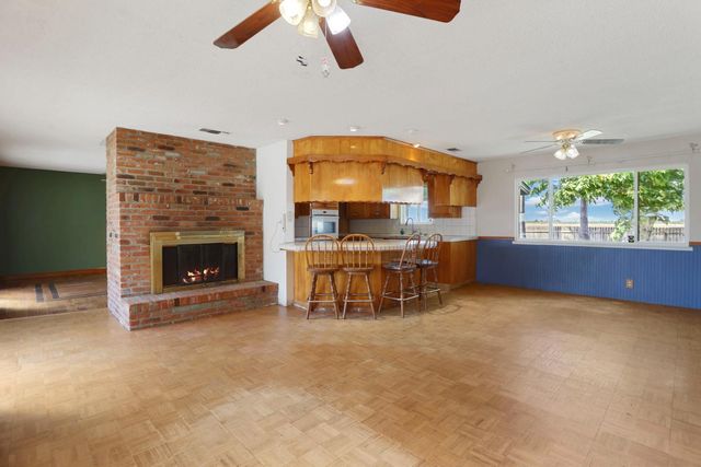 4592 W Woodbridge Rd, Lodi, CA 95242