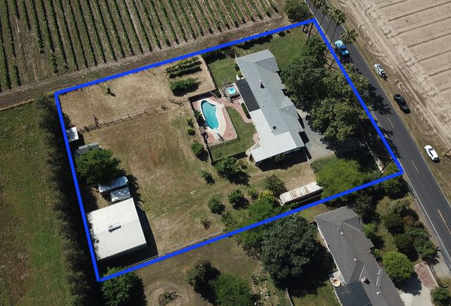 4592 W Woodbridge Rd, Lodi, CA 95242