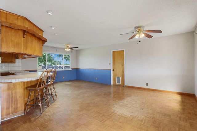 4592 W Woodbridge Rd, Lodi, CA 95242