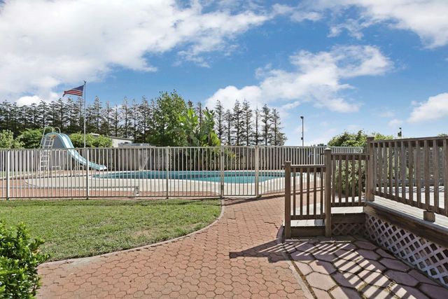 4592 W Woodbridge Rd, Lodi, CA 95242