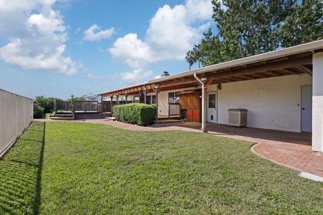 4592 W Woodbridge Rd, Lodi, CA 95242