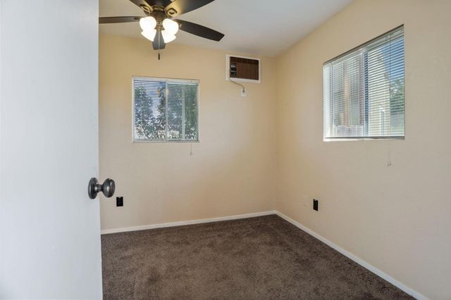 4592 W Woodbridge Rd, Lodi, CA 95242