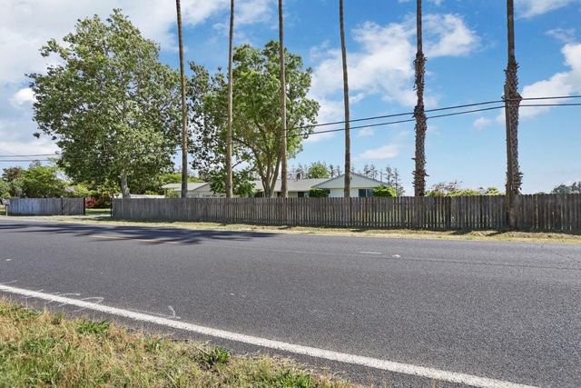 4592 W Woodbridge Rd, Lodi, CA 95242