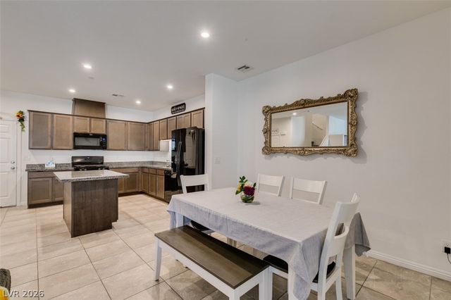 1200 Mission View Court, Henderson, NV 89002