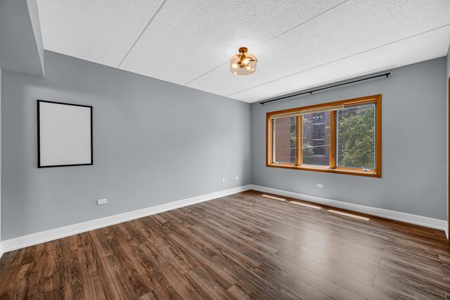 1636 Ashland Avenue 209, Des Plaines, IL 60016