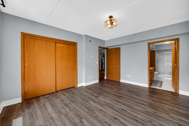 1636 Ashland Avenue 209, Des Plaines, IL 60016