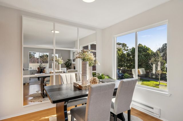 20 Marina Lakes Dr, Richmond, CA 94804