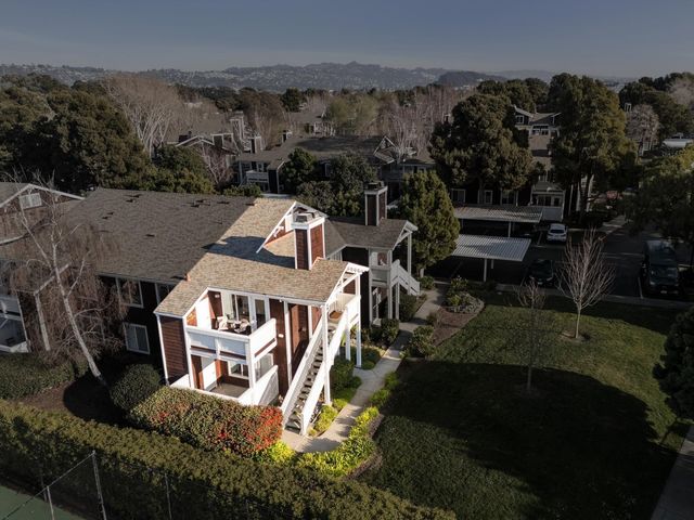 20 Marina Lakes Dr, Richmond, CA 94804