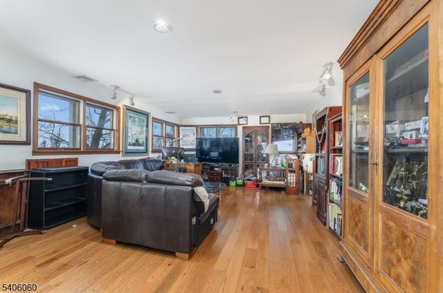 863 County Road 519, Kingwood Twp., NJ 08825