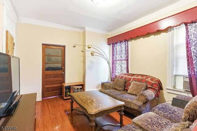 36 Kenmore Ave, Newark City, NJ 07106