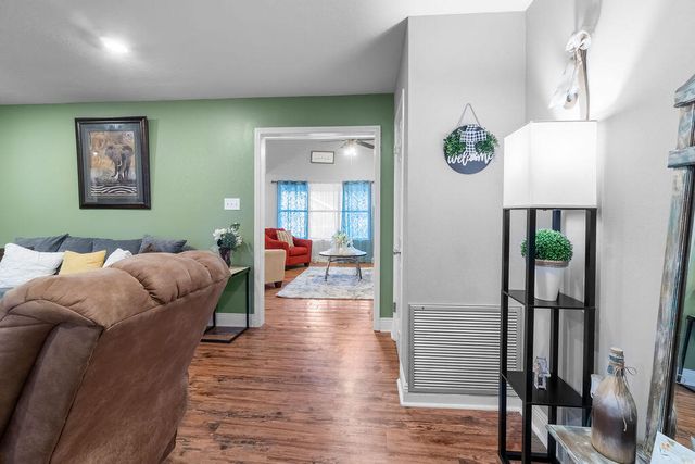 103 Wellington, Hattiesburg, MS 39402