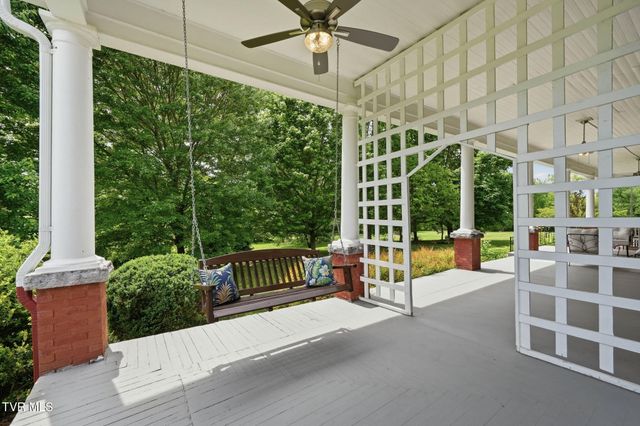 240 Maplehurst Lane, Bluff City, TN 37618